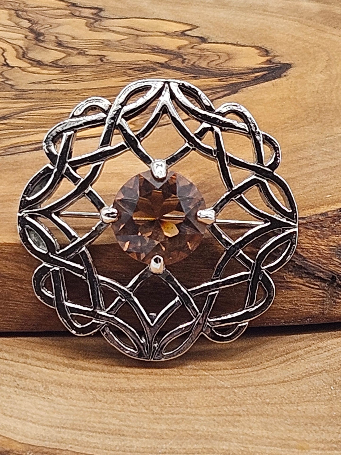 Vintage Large Circle Celtic brooch/pendant with faceted gemstone