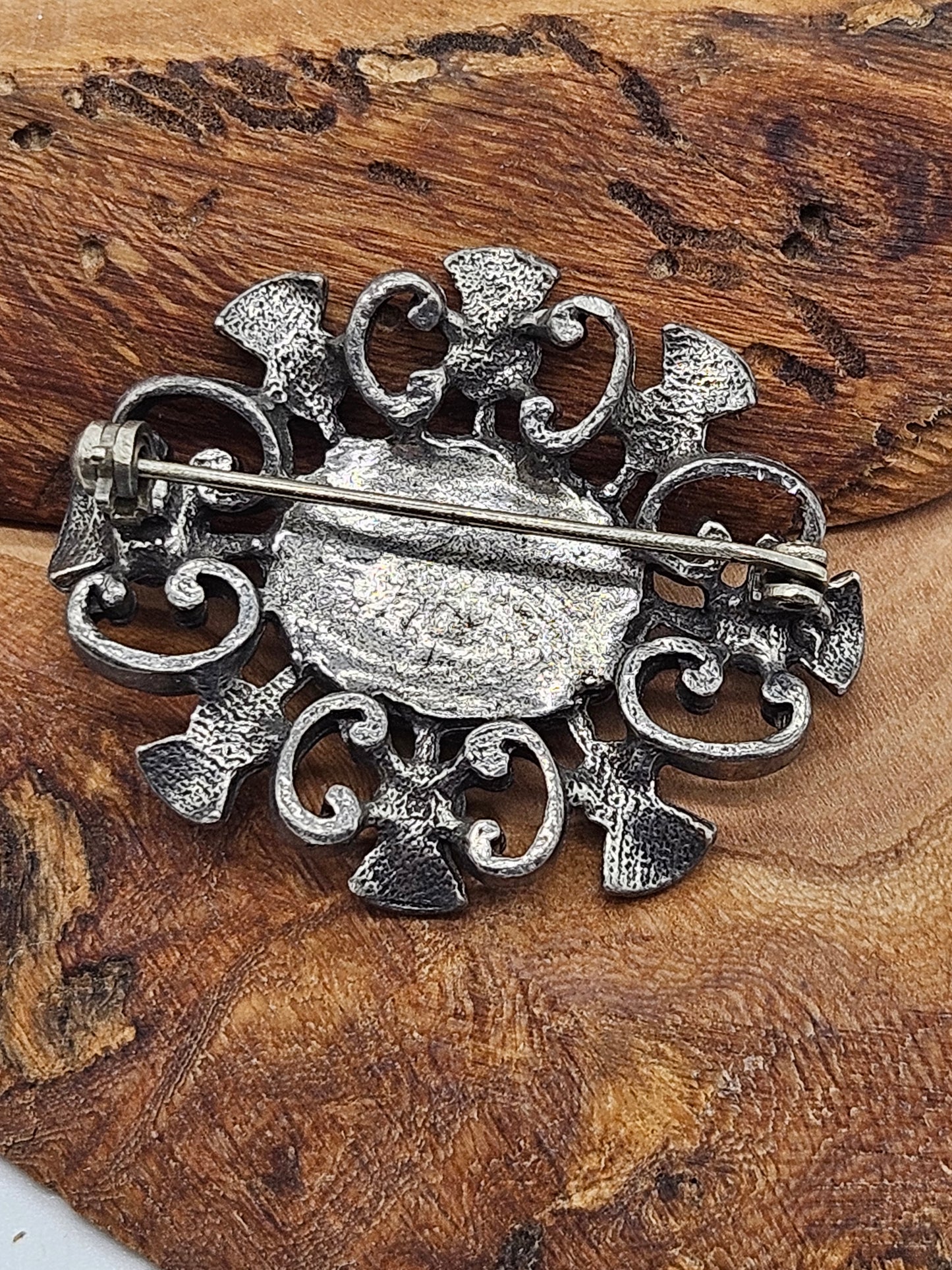 Vintage Scottish brooch - Thistles with Multicoloured insert.