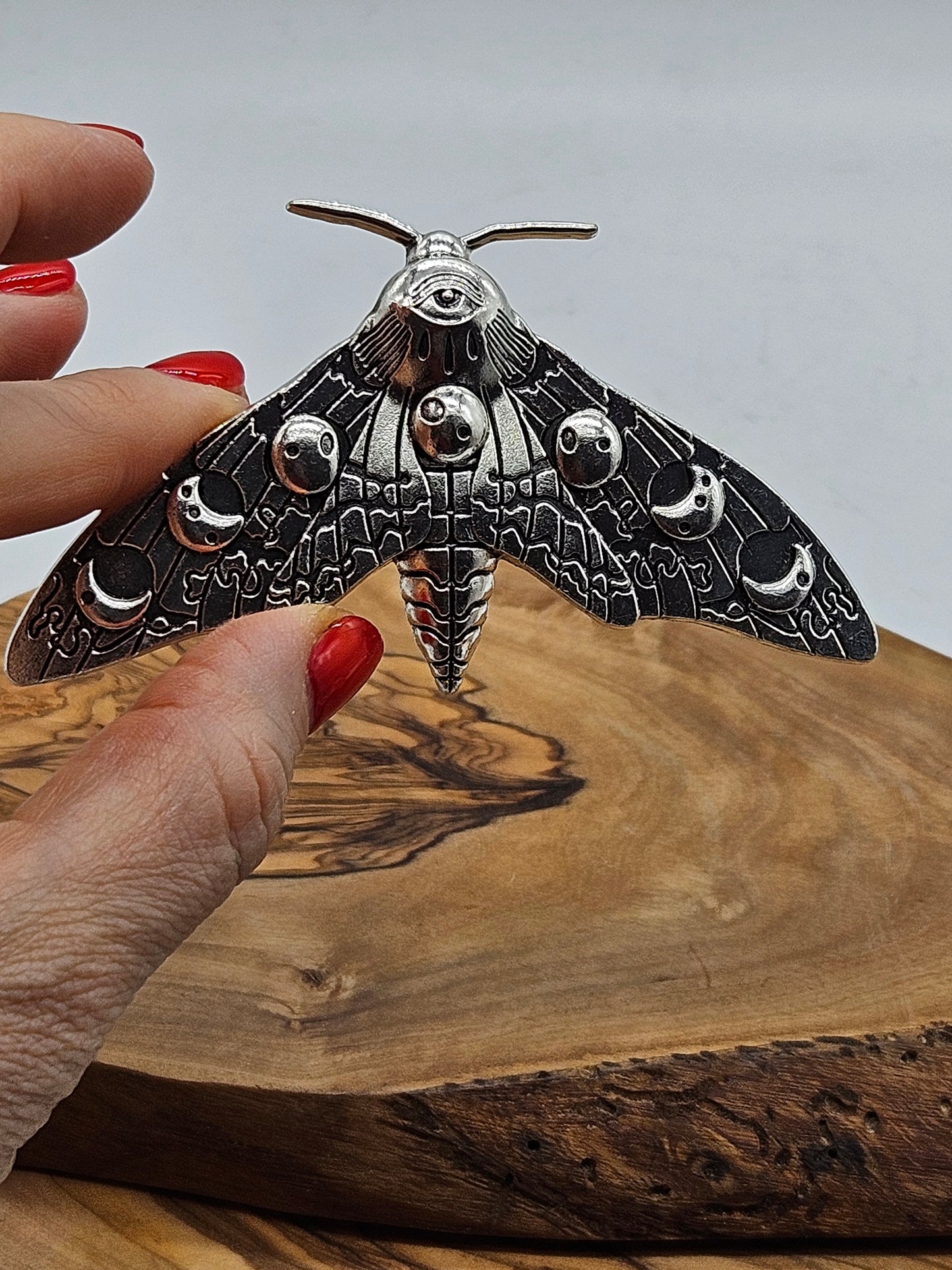 Gothic Hairepin Barrette Moth Dead Head, New