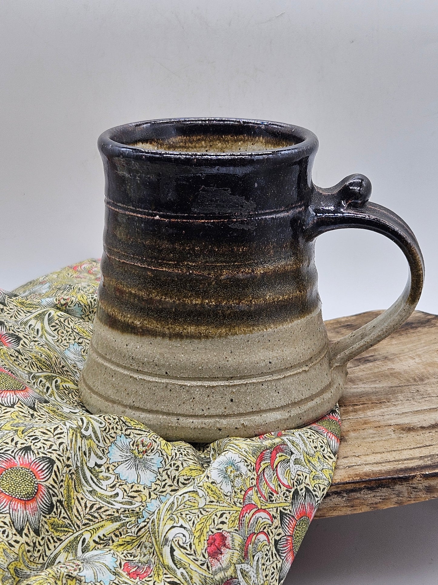 Vintage Studio Pottery Glossy finish Mug, VGC, Hand Thrown