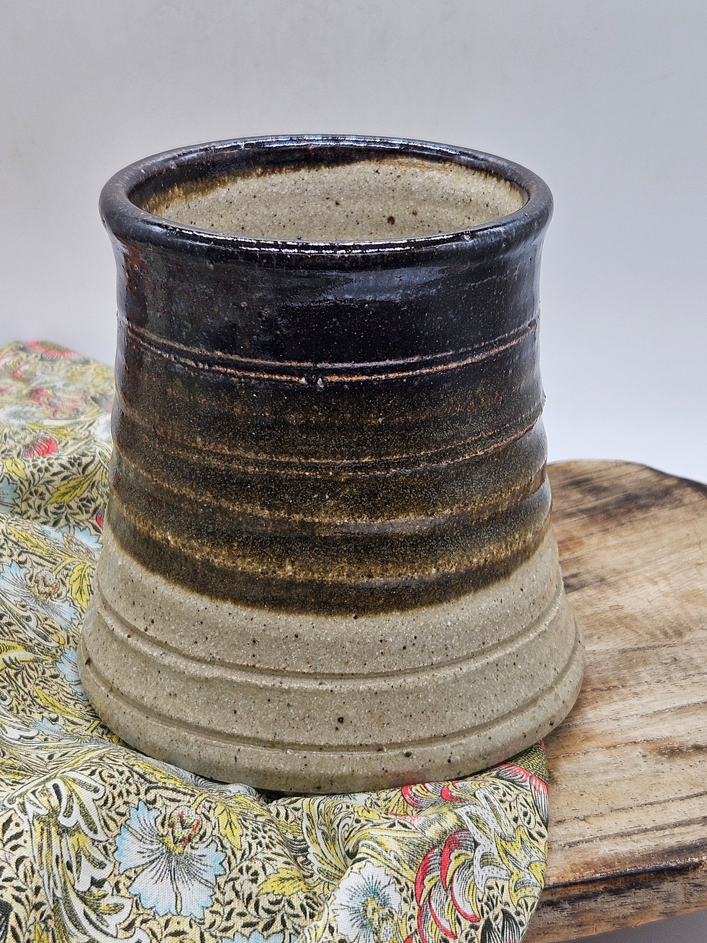 Vintage Studio Pottery Glossy finish Mug, VGC, Hand Thrown