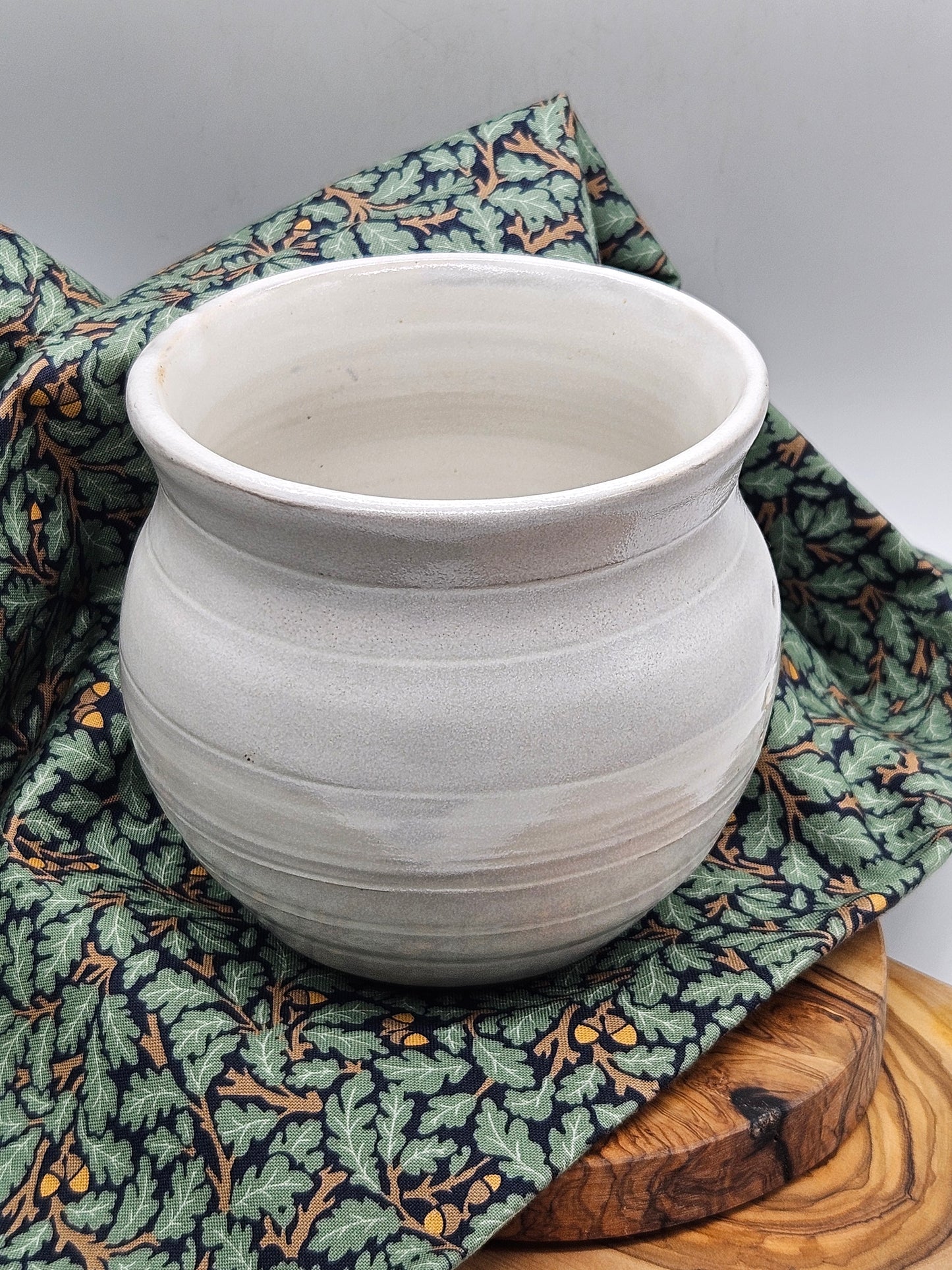 Vintage Studio Pottery Hand Thrown Pot/Vase, Signed