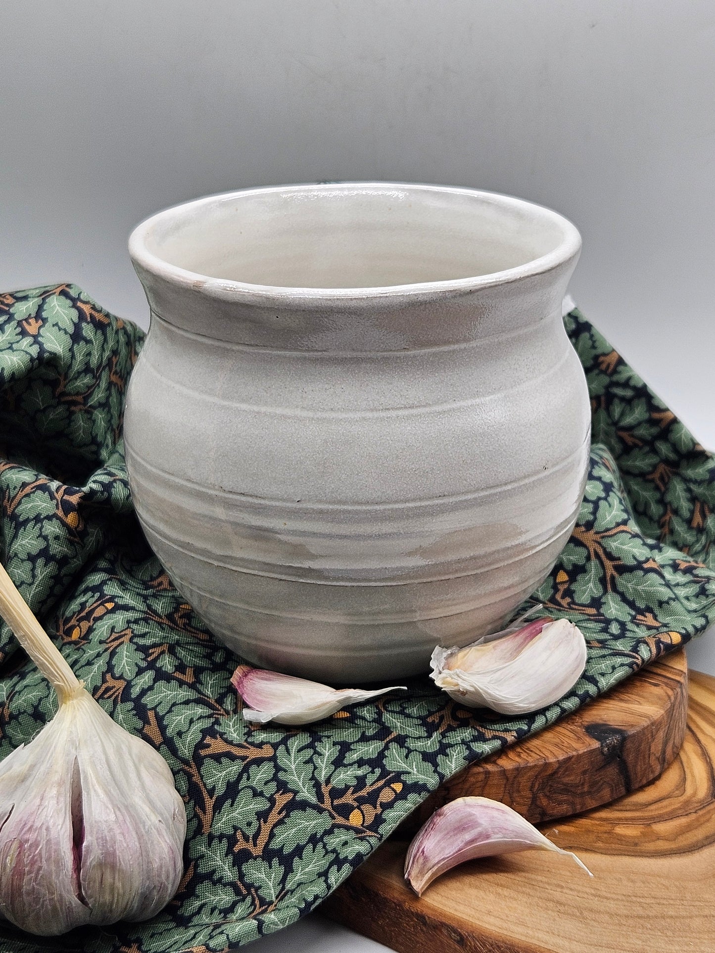 Vintage Studio Pottery Hand Thrown Pot/Vase, Signed