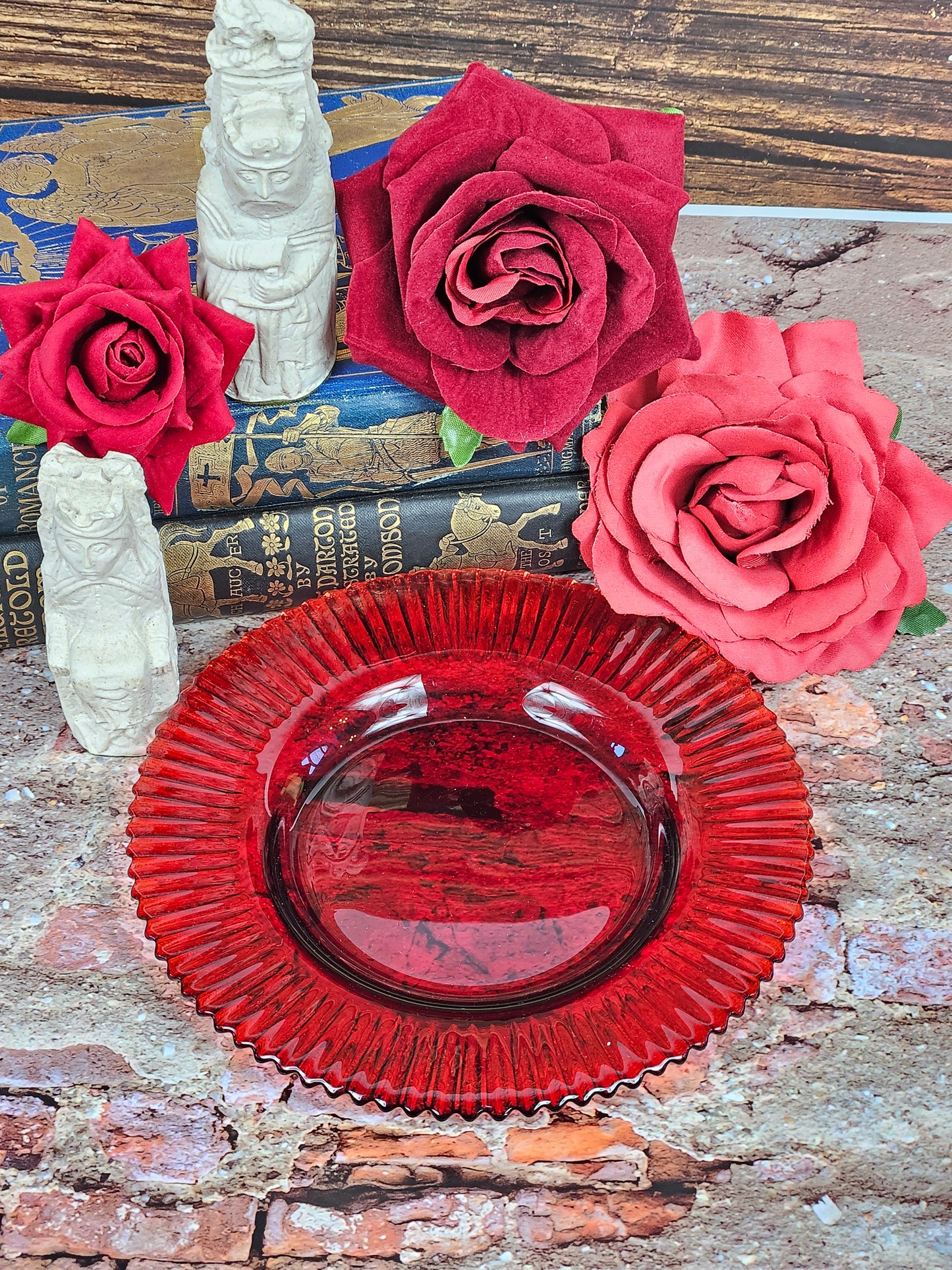 Vintage Gothic Vamire Cake Red Glass Plate