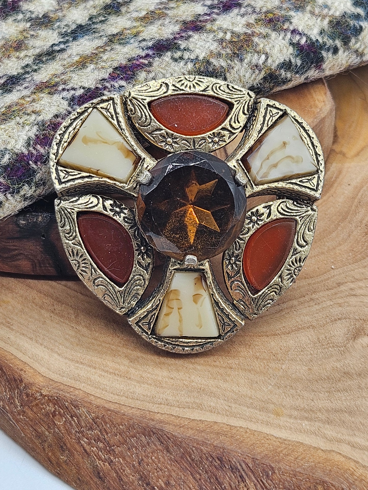 Vintage Large Scottish Broosh with gemstones, Miracle, VGC