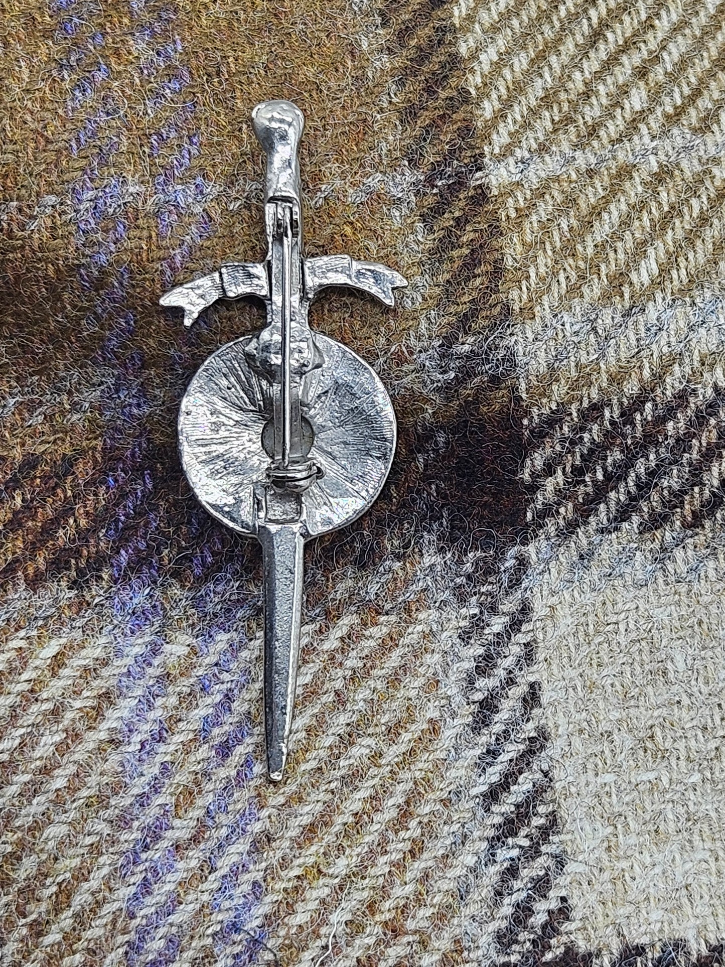 Vintage Scottish Kilt Pin/Brooch The Sword and the Shield, VGC