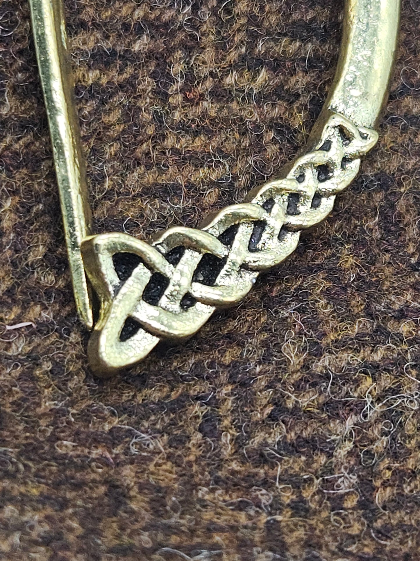 Viking Celtic pattern Medieval style round Fibula Brooch gold colour, K13