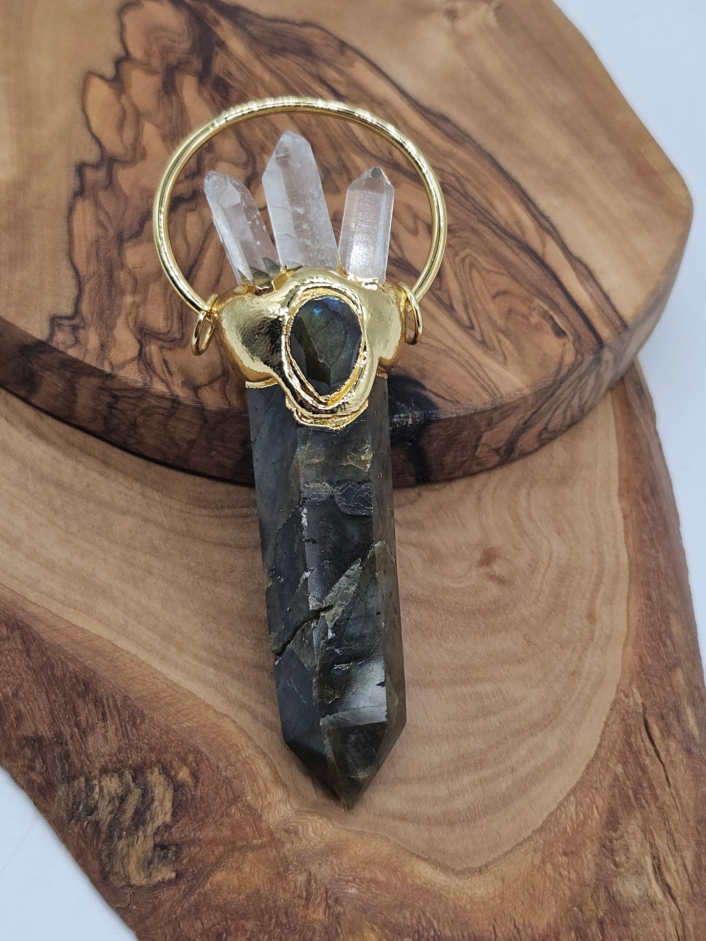 Very large crystal pendant, Quartz, Three types of quartz, no chain.