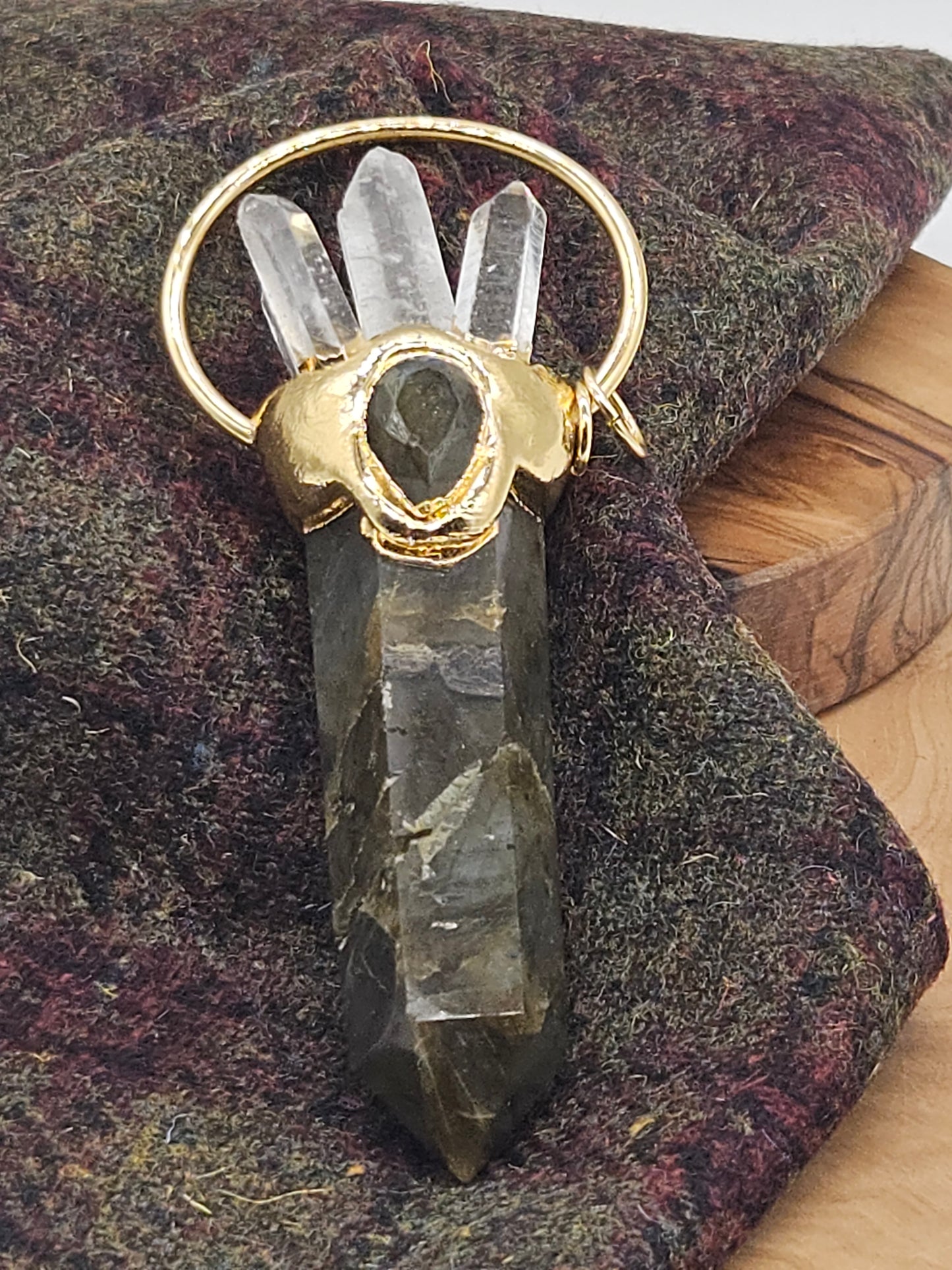 Very large crystal pendant, Quartz, Three types of quartz, no chain.