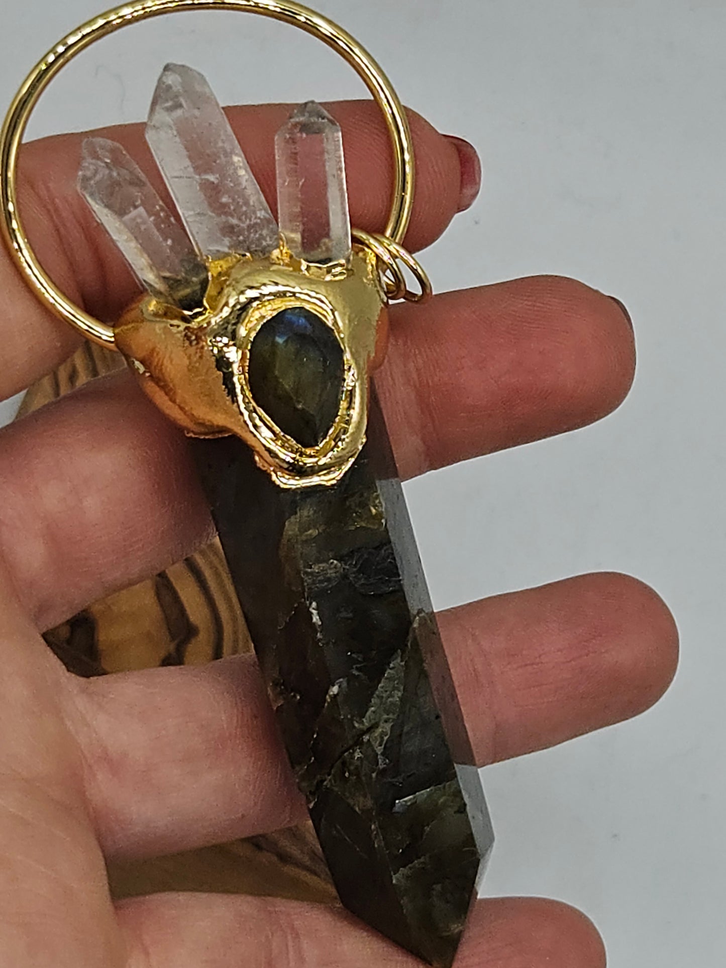 Very large crystal pendant, Quartz, Three types of quartz, no chain.