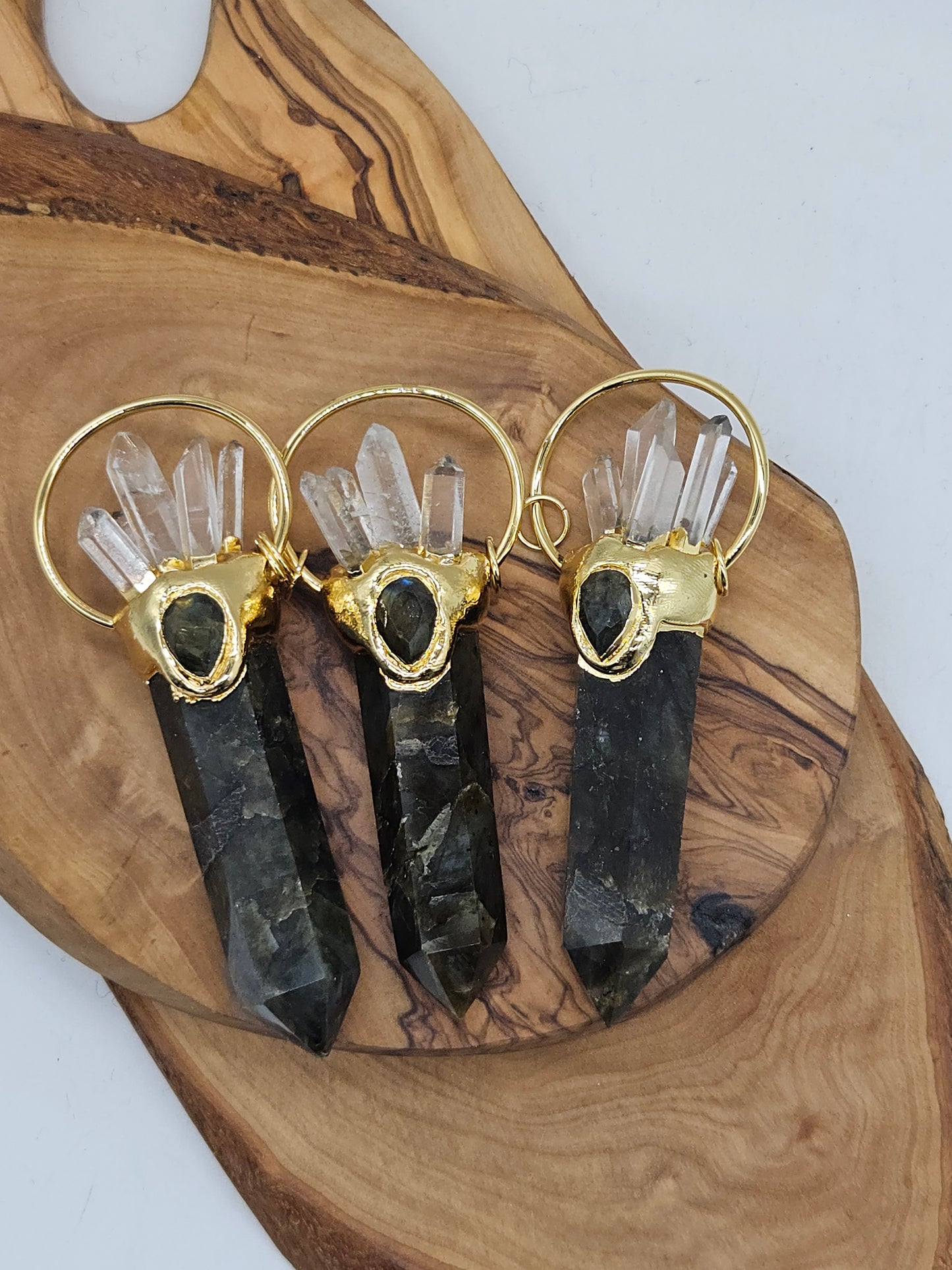 Very large crystal pendant, Quartz, Three types of quartz, no chain.