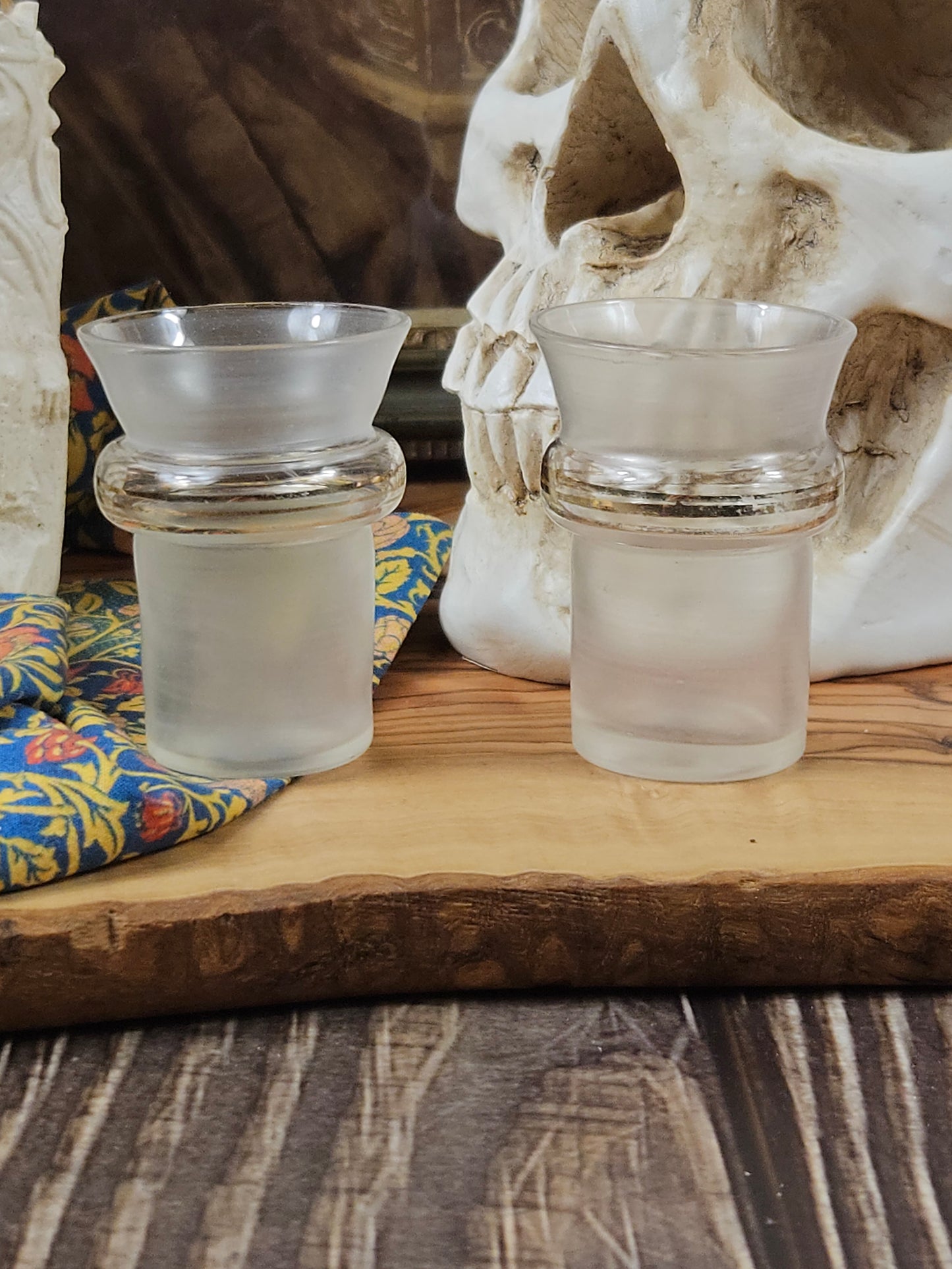 Set two vintage small matt glass shots, L5