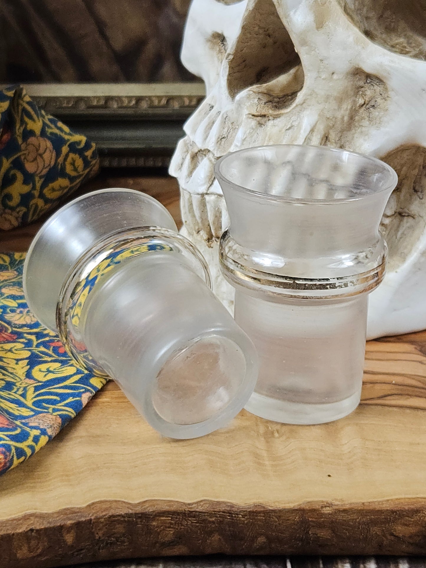 Set two vintage small matt glass shots, L5