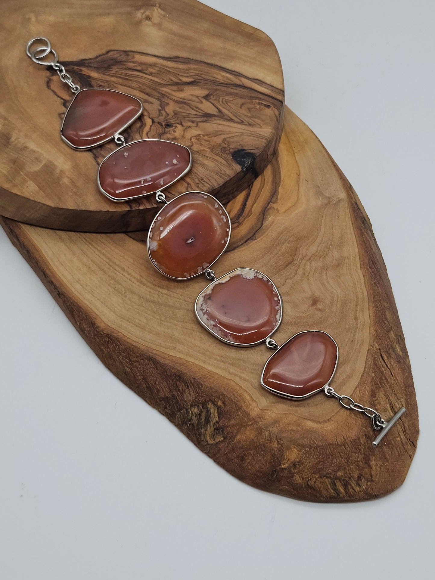 Vintage bracelet made of natural agate