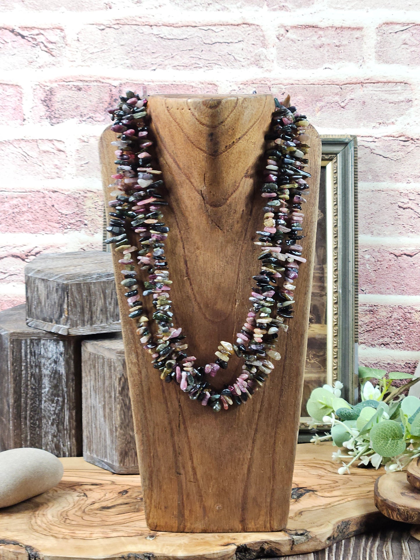 Layered (140g) necklace beads made of natural rose quartz, amethyst, chalcedony