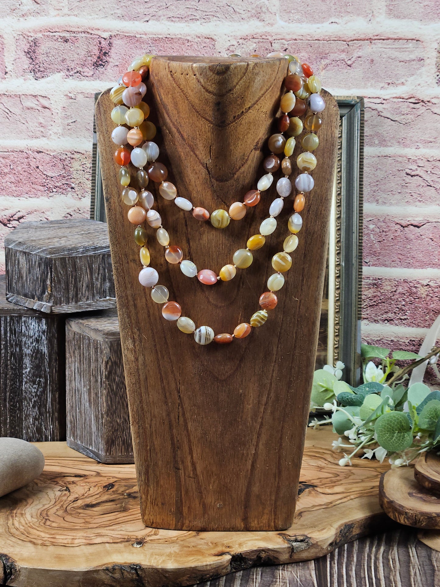 Extra long Beaded necklace made of natural agate, VGC, L900