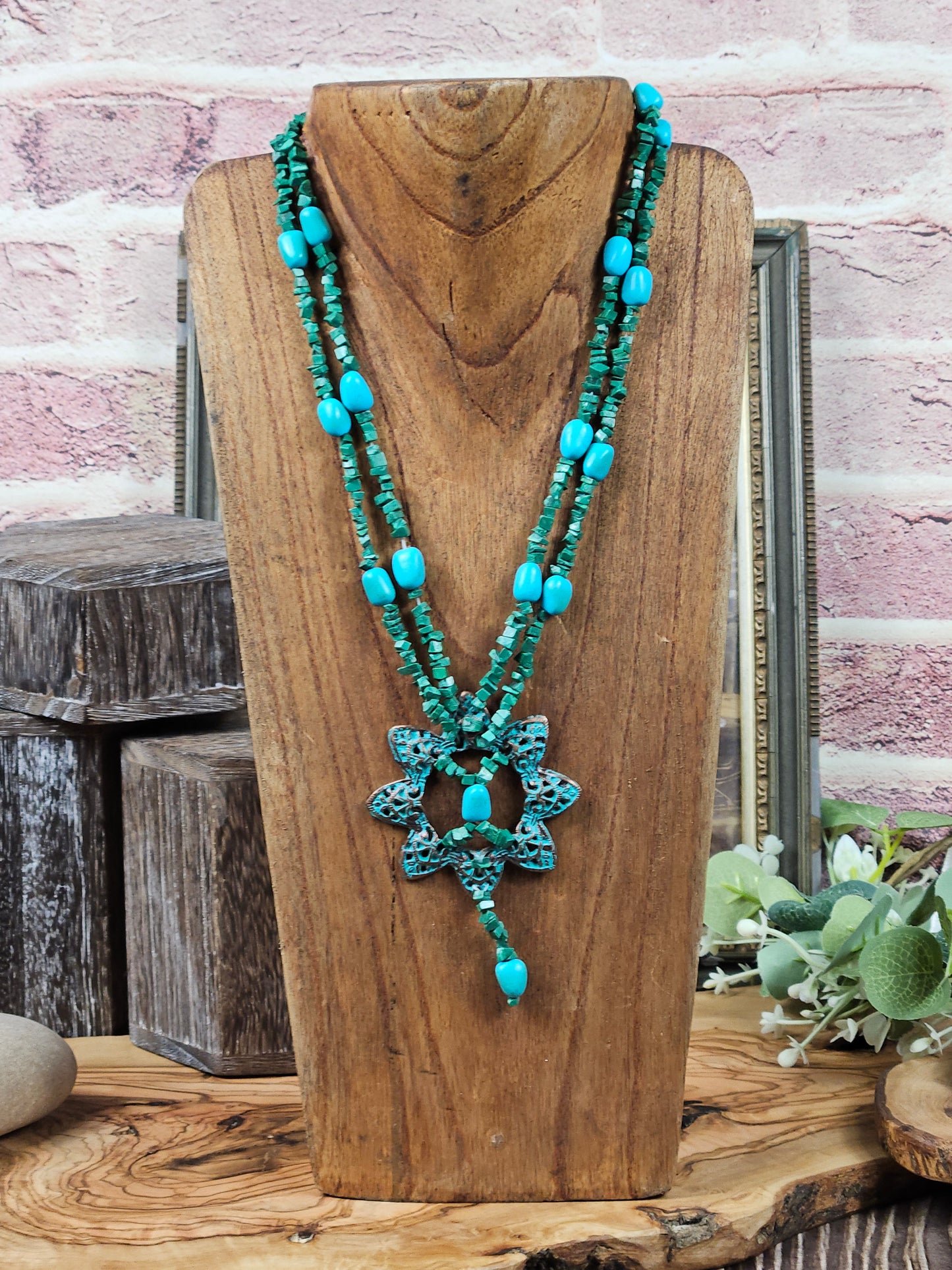 Vintage Ethnic Style Necklace with Faux Blue Turquoise and malachite.