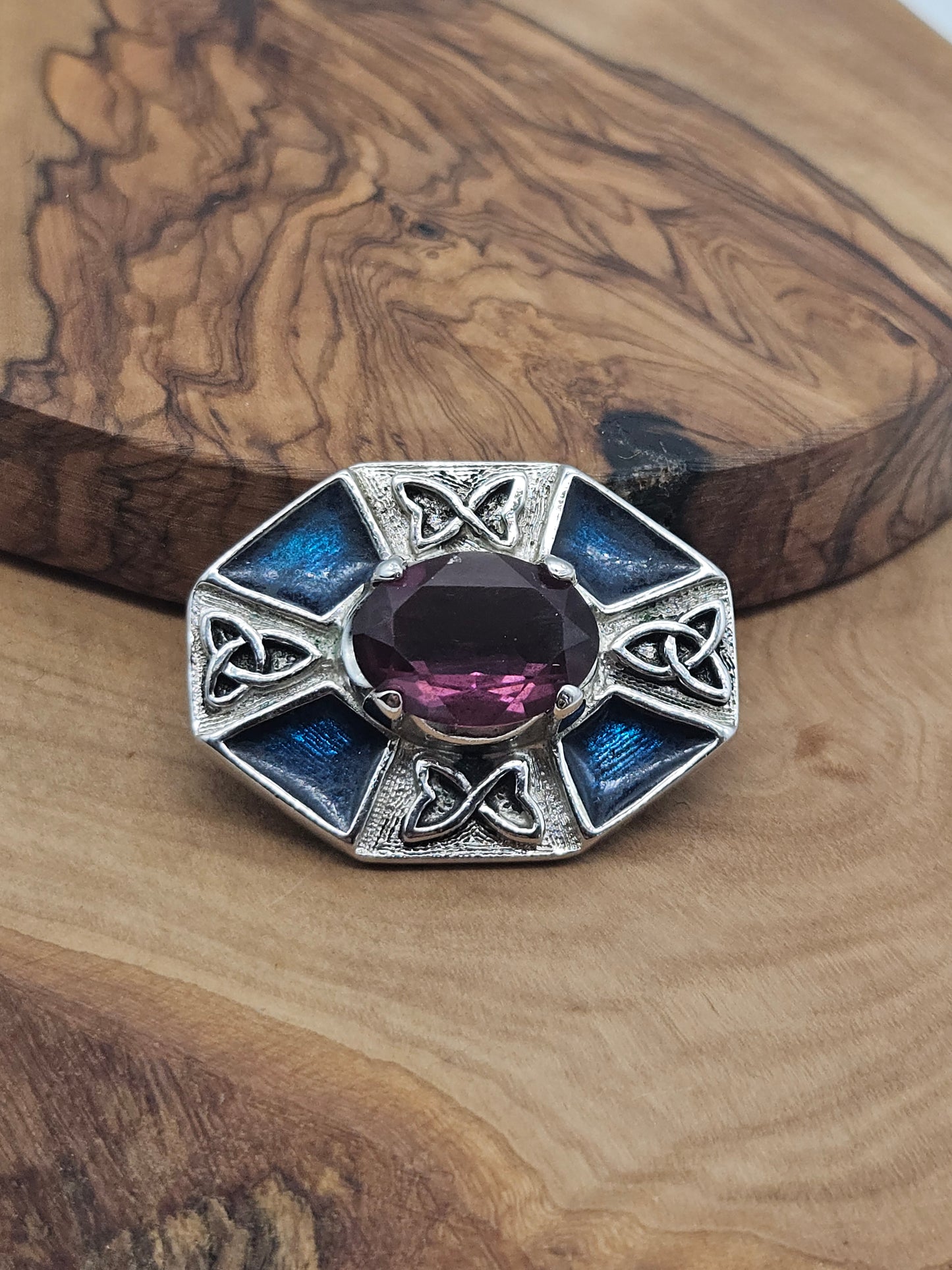 Vintage octahedron shape Brooch with violet-colour insert L814
