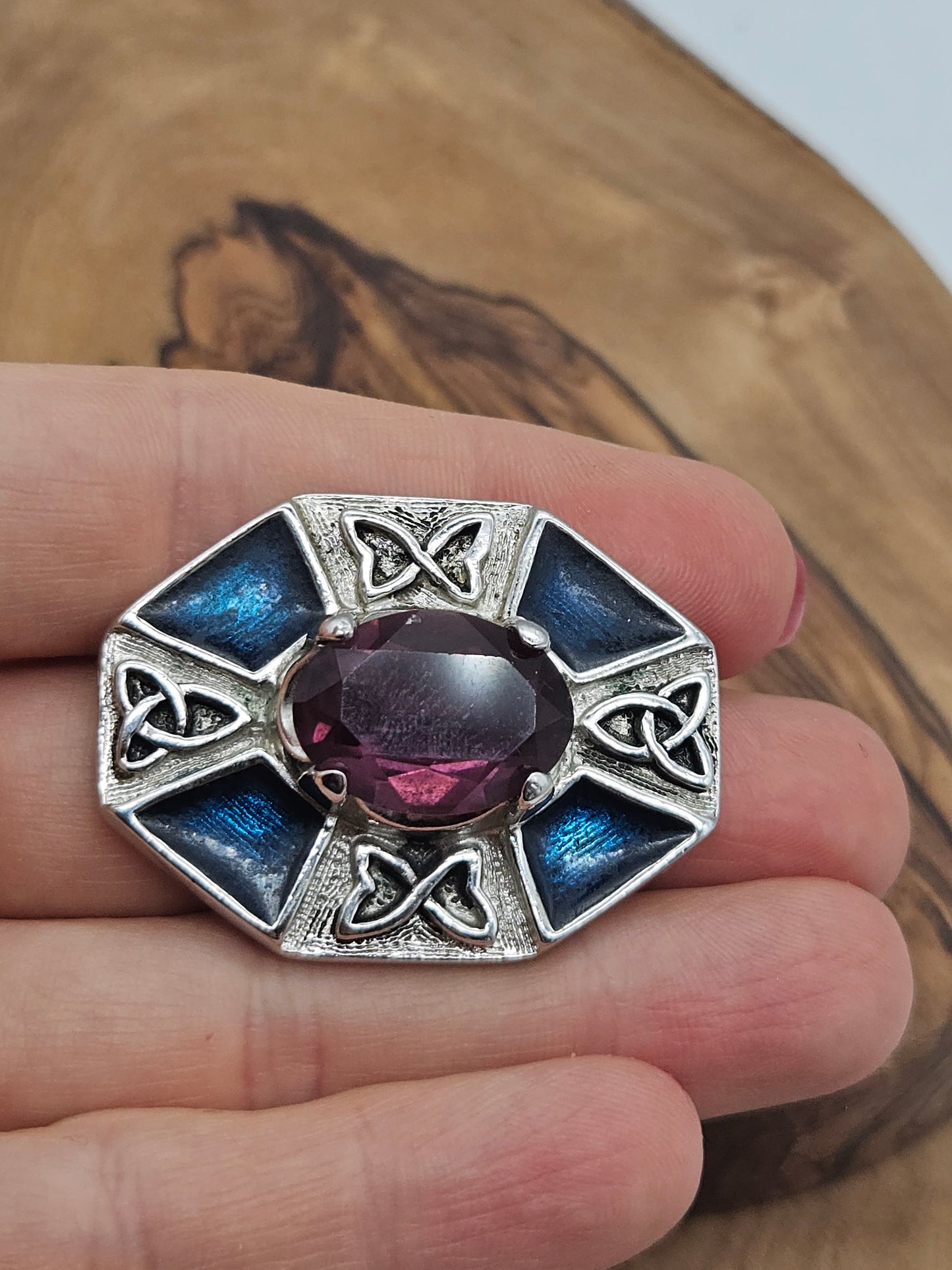 Vintage octahedron shape Brooch with violet-colour insert L814