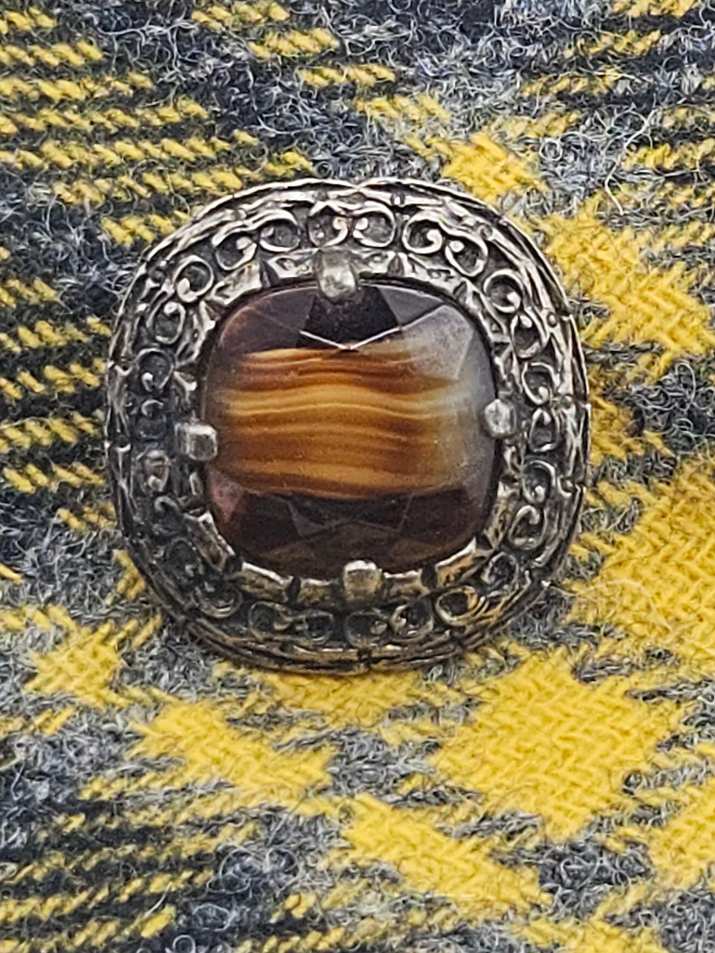 Vintage Soft square shape Brooch with large amber-colour insert L813