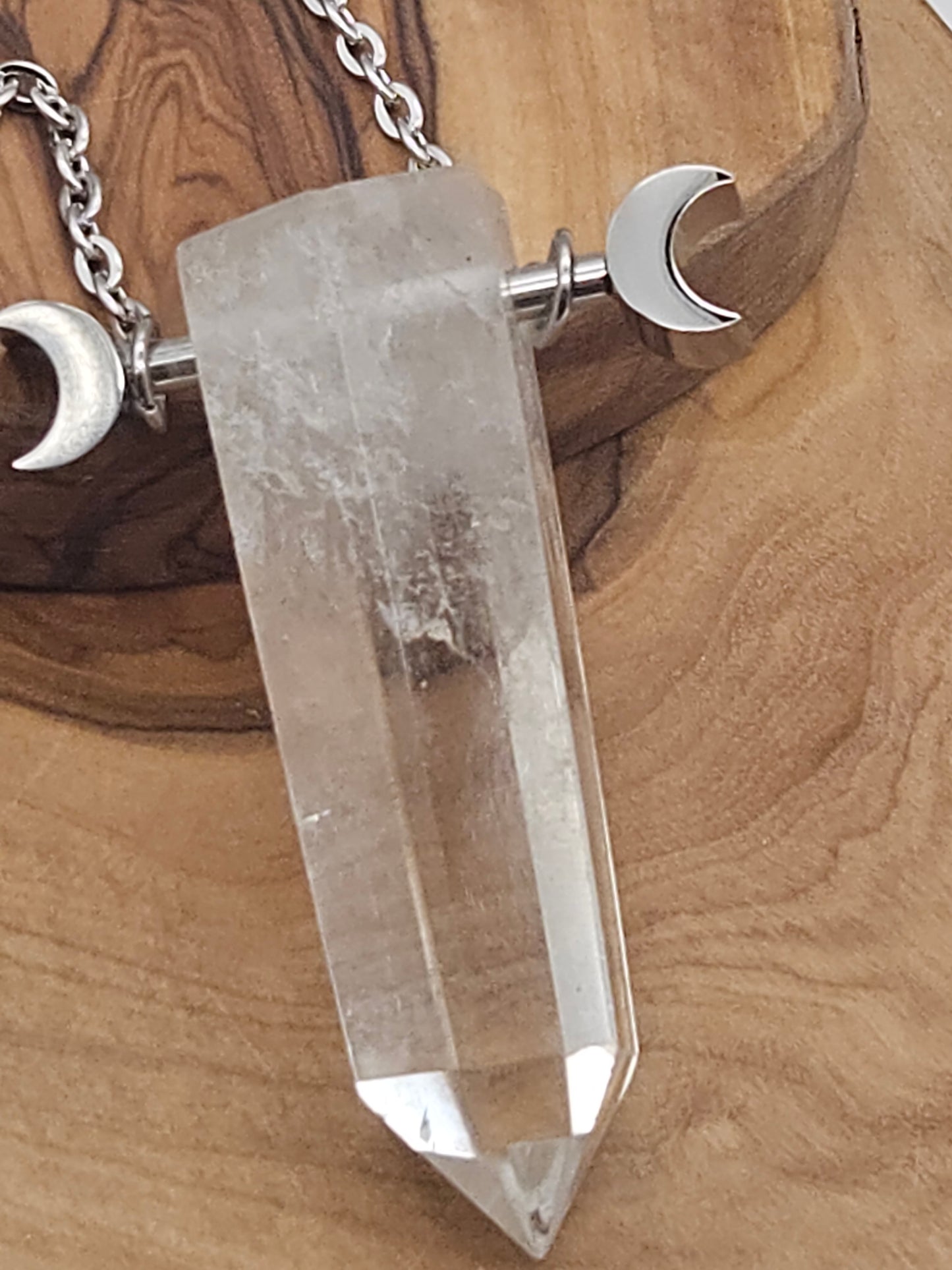 Magic Large Quartz Cristal Pendant with Chain, Brand New