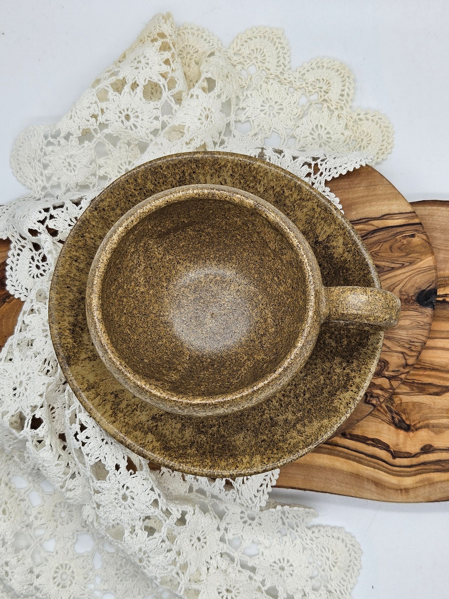 Studio Pottery vintage Tea/coffee pair medieval style, Kent ET8025