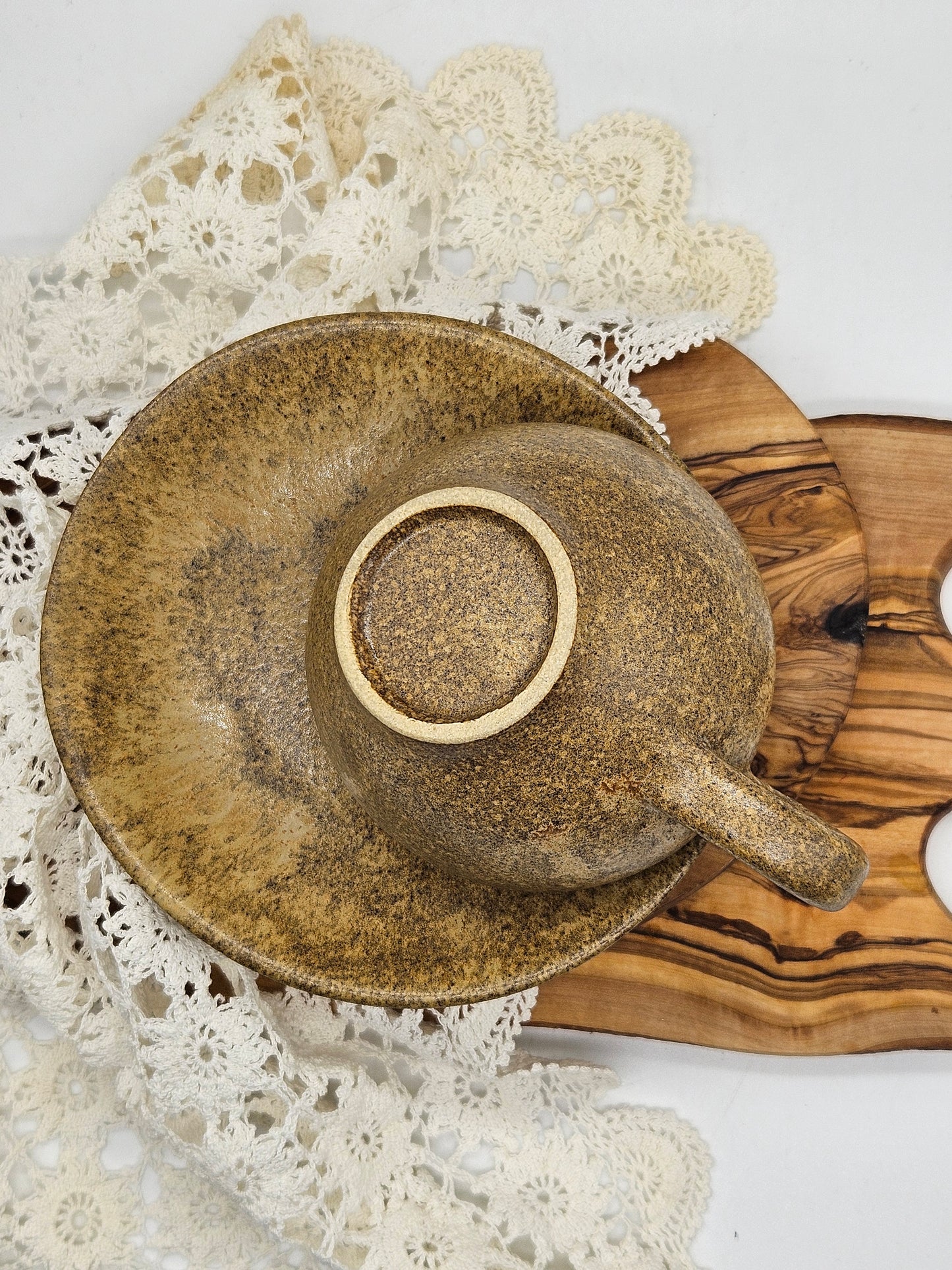 Studio Pottery vintage Tea/coffee pair medieval style, Kent ET8025