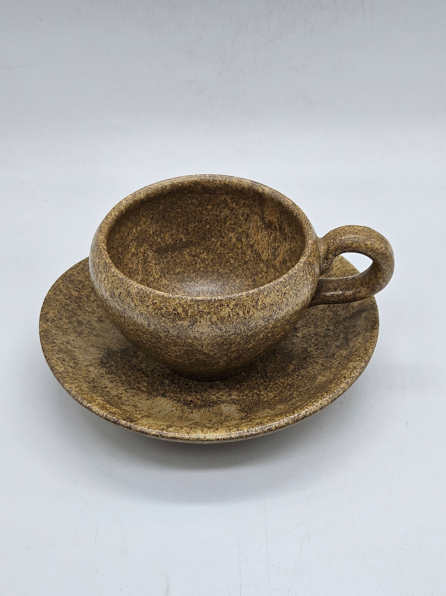 Studio Pottery vintage Tea/coffee pair medieval style, Kent ET8025