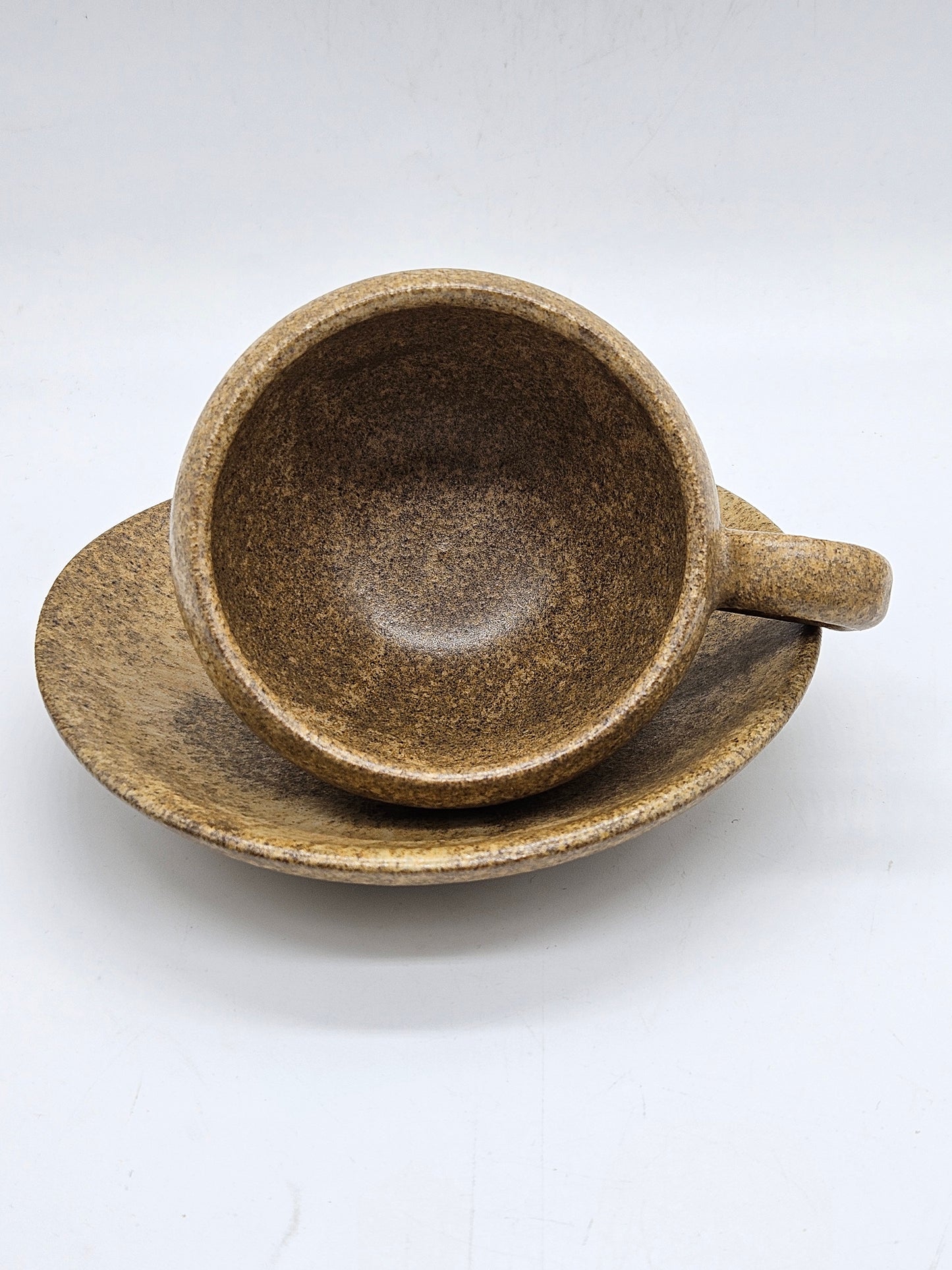 Studio Pottery vintage Tea/coffee pair medieval style, Kent ET8025