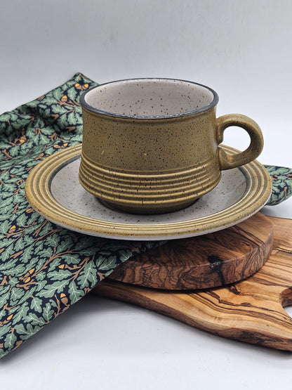 Vintage Ceramic Tea cup and saucer