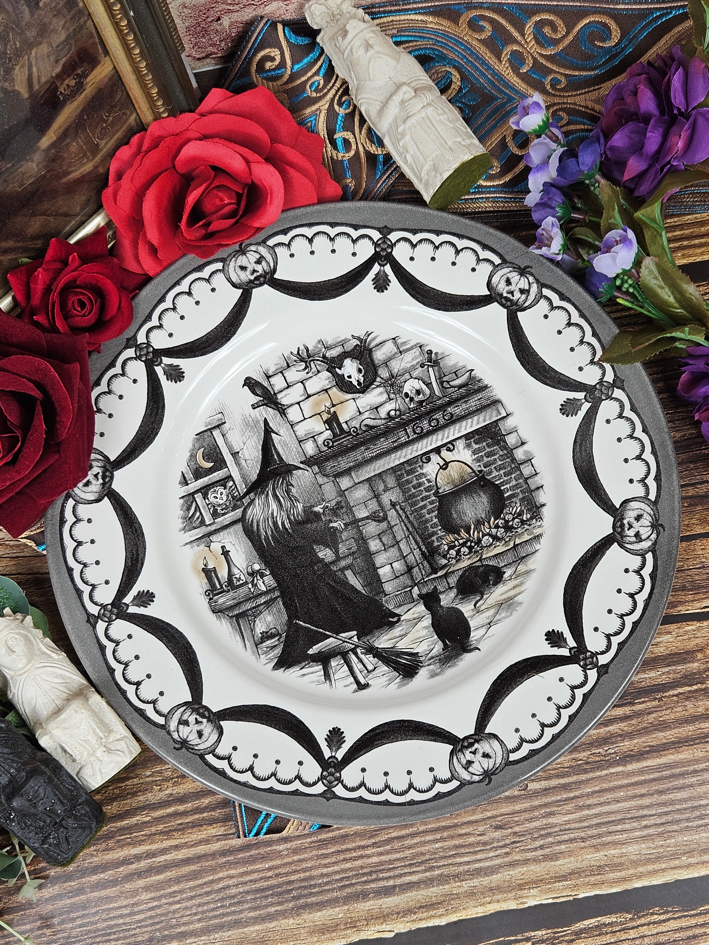 8 piece Royal Stafford Halloween Plate sold Set