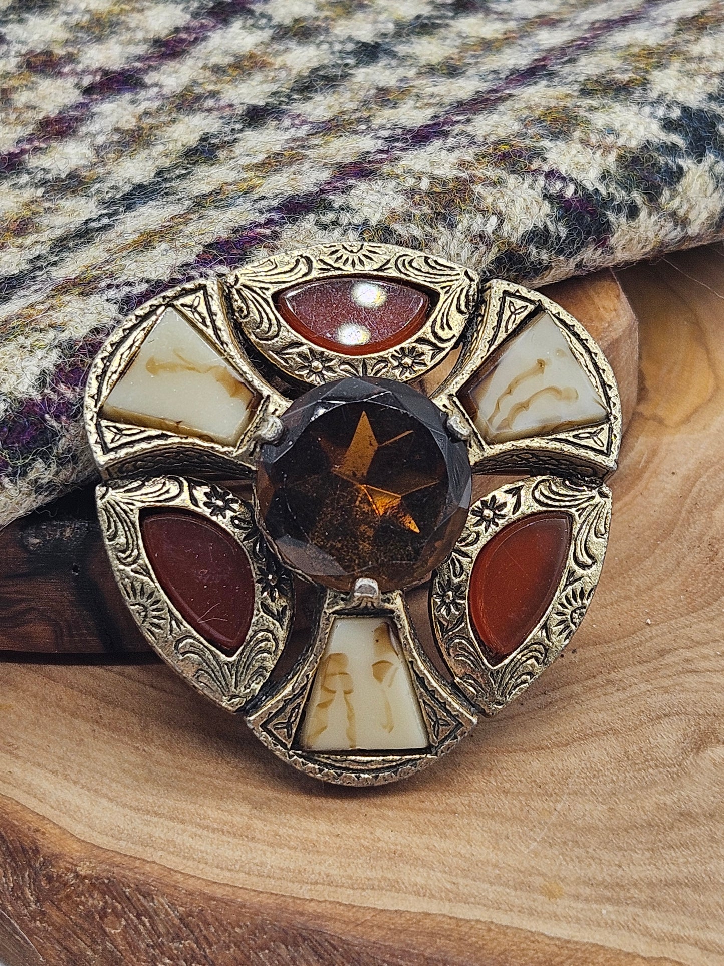 Vintage Large Scottish Broosh with gemstones, Miracle, VGC