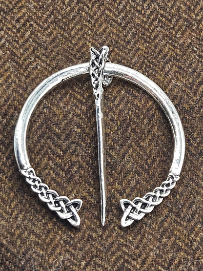 Viking Celtic pattern Medieval style round Fibula Brooch bronze colour, K12