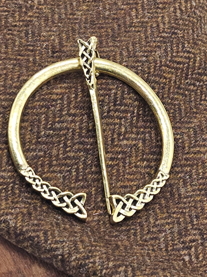 Viking Celtic pattern Medieval style round Fibula Brooch gold colour, K13