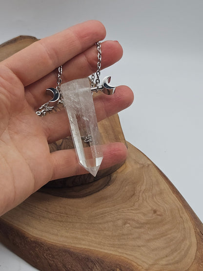 Magic Large Quartz Cristal Pendant with Chain, Brand New